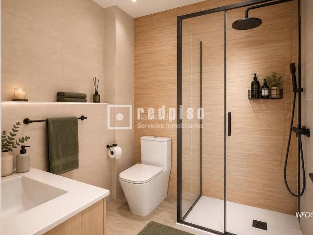 Estudio en venta en Málaga, Mangas Verdes Las Flores Parque del Sur. MAGNÍFICO ESTUDIO EN PLANTA BAJA TOTALMENTE REFORMADO A ESTRENAR, EN PARQUE DEL SUR, CIUDAD JARDÍN MÁLAGA. Estudios.
