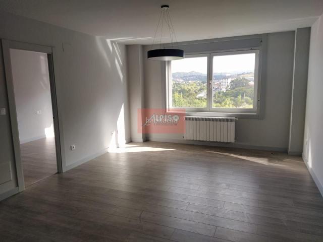 Estudio en venta en Ourense, Polvorín. Estudios.