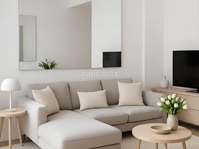 Estudio en venta en Barcelona, Carmel. Estudios.