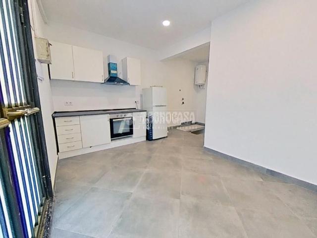 Estudio en venta en Barcelona, Carmel. Piso en venta en Barcelona. Estudios.
