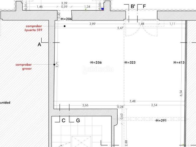 Estudio en venta en Barcelona, Provençals del Poblenou. Piso estudio atico con techos altos y baño separado. Estudios.
