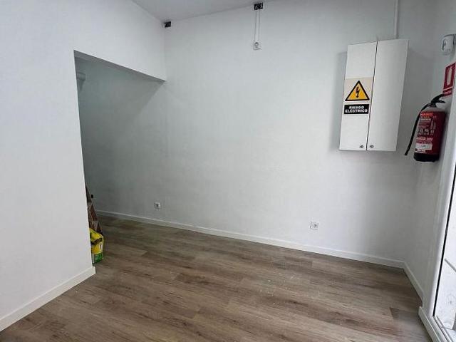 Estudio en venta en calle Bòbiles, Hospitalet de Llobregat, L´, de 28 m² por 93.000