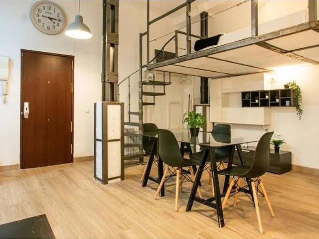 Estudio en venta en calle De Monlau, Barcelona, de 60 m² por 180.000