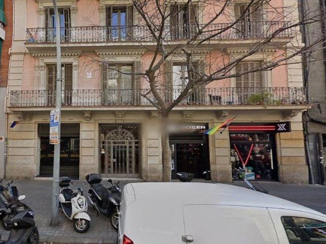 Piso en venta en calle De la Diputació, Barcelona, de 62 m² 2 habitaciones por 404.000