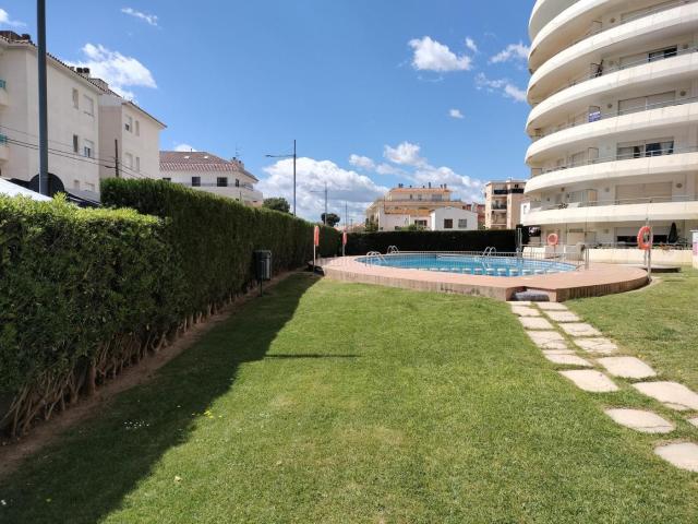 Estudio en venta en Estartit, L´Estartit Poble Costa Brava. APARTAMENTO EN EL CENTRO DE LESTARTIT, A 250 M DE LA PLAYA, CON PISCINA Y ASCENSOR. Estudios.
