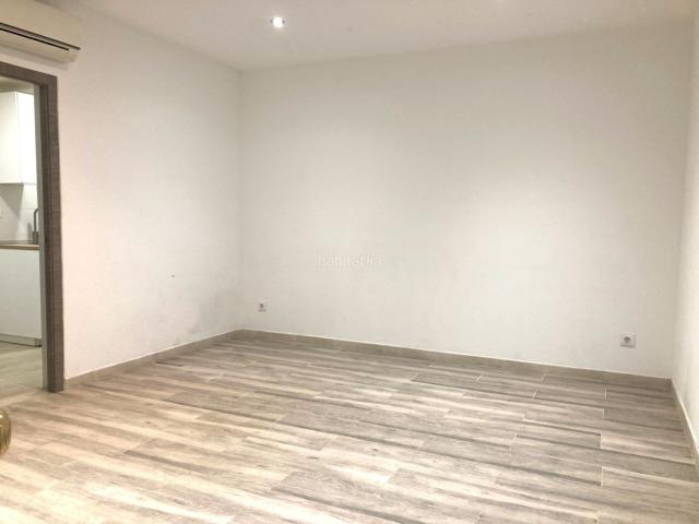 Estudio en venta en Hospitalet de Llobregat L´, La Florida. PLANTA BAJA, LOCAL ESTUDIO de 48 m2 construidos 40 útiles, 1 habitacion. Estudios Hospitalet de Llobregat.