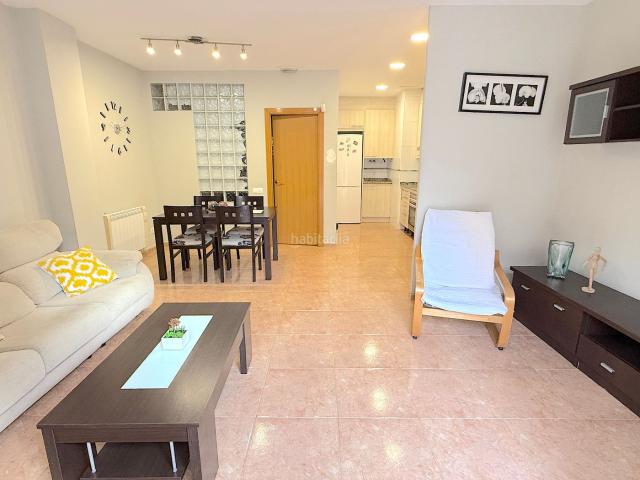 Estudio en venta en Rubí, Zona Nord. INMUEBLE ESCRITURADO COMO VIVIENDA ACTUALMENTE SIN CÉDULA DE HABITABILIDAD. Estudios.