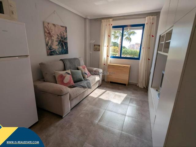 Estudio en venta en Torrevieja, Torreblanca. Estudio con piscina compartida en Torrevieja, provincia de Alicante. 1 habitación 37 m² 750 metros al mar. Estudios.