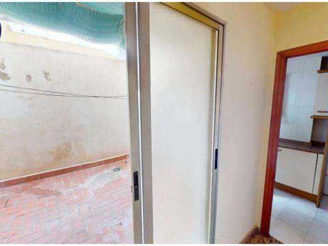 Estudio en zona de bajas emisiones en el Raval de Castellón para reformar con patio