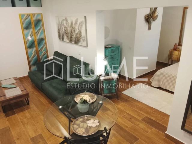 Estudio reformado con acceso a piscina y club social