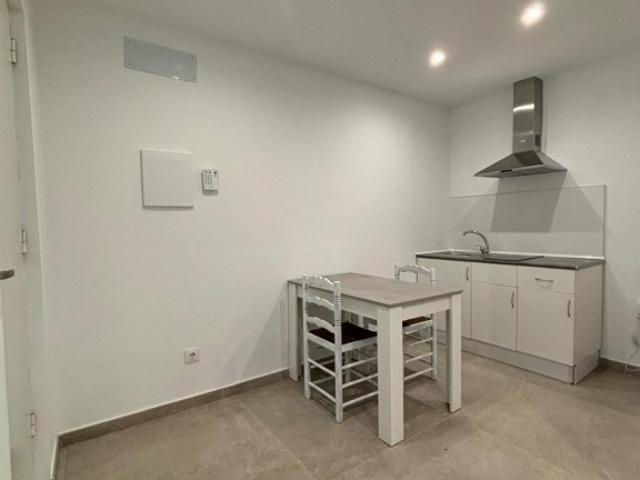 Estudio reformado con habitación independiente junto a la playa de Cala Major. Diseño moderno, amplitud y ubicación inmejorable
