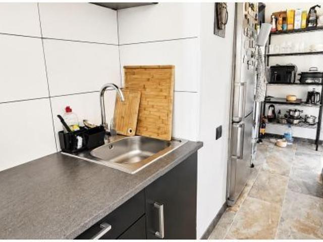 Estudio reformado con terraza y piscina en Benidorm