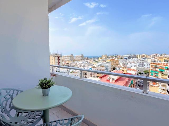 Estudio Reformado con Vistas al Mar en Torremolinos ✨