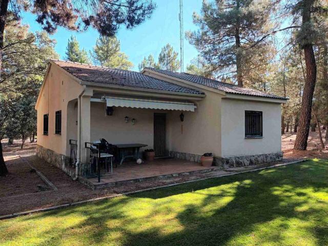 ESTUPENDO CHALET EN MARUGAN SEGOVIA