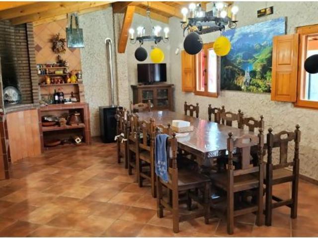 ESTUPENDO CHALET EN EL COTANILLO