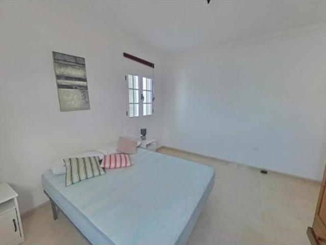 Estupendo apartamento de dos dormitorios con una gran terraza en Playa Honda
