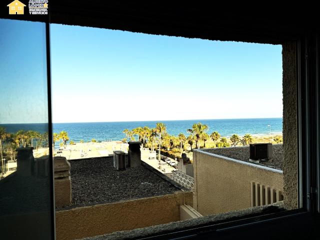 ESTUPENDO APARTAMENTO EN URBANOVA CON VISTAS AL MAR