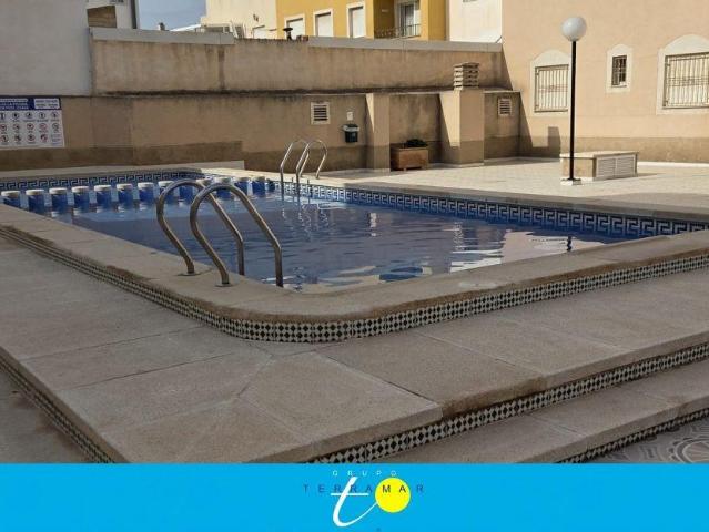 ESTUPENDO ATICO EN EL CENTRO DE TORREVIEJA CON PISCINA COMUNITARIA, UN CHOLLAZO!