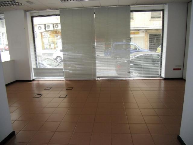 ESTUPENDO LOCAL COMERCIAL AL LADO DE LA GRAN VIA Y PASEO CANALEJAS