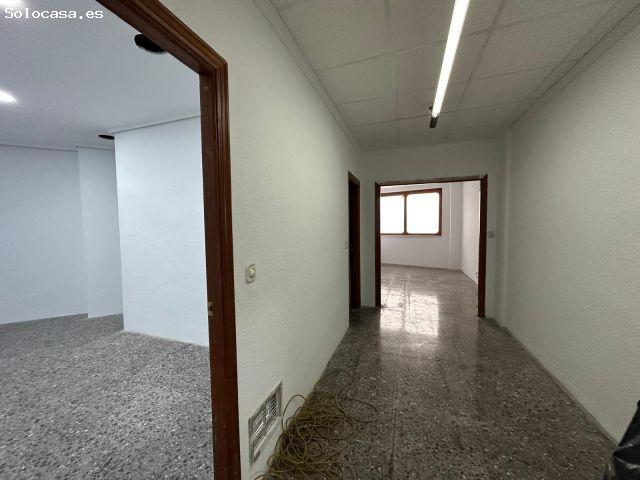 ESTUPENDO LOCAL COMERCIAL EN ALQUILER