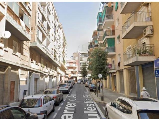 Estupendo piso CL ANTONI AULESTIA PIJOAN, REUS SIN POSESIÓN OCUPADO !