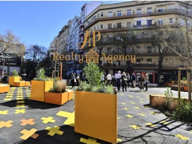 Estupendo piso de 2 habitaciones, amueblado, en Calle Palleter, La Petxina