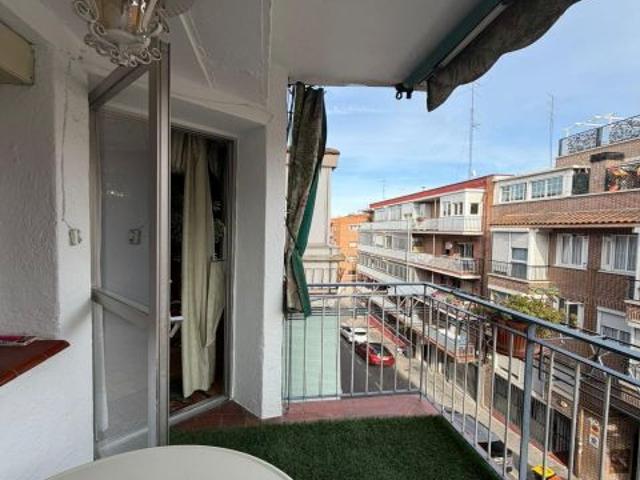 Estupendo piso de DOS dormitorios con Terraza en Quintana