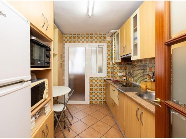 ESTUPENDO PISO EN CALLE VERACRUZ ZONA ALHAMAR BARRIO FIGARES