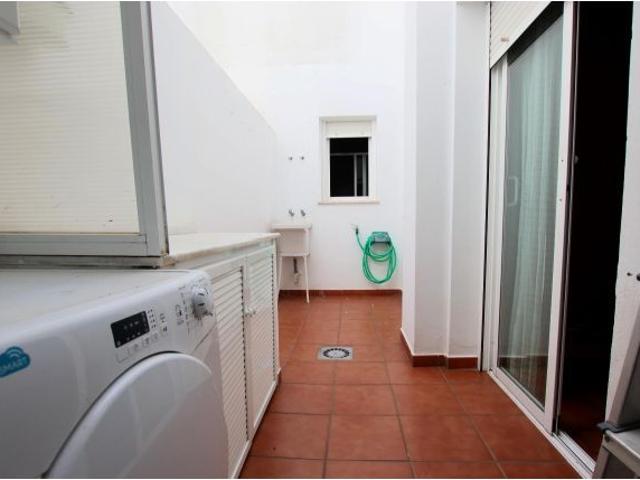 ¡ESTUPENDO PISO EN PLENO CENTRO DE MONTIJO!