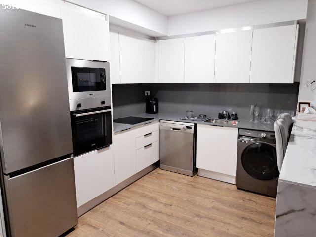 ESTUPENDO PISO EXTERIOR CON TERRAZA EN RESIDENCIAL CON PISCINA, PLAZA DE GARAJE Y TRASTERO !