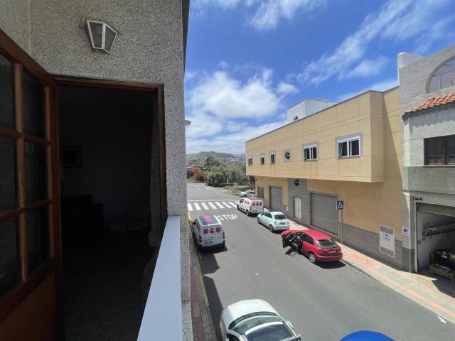 ESTUPENDO PISO FAMILIAR DE TRES DORMITORIOS AMUEBLADO !