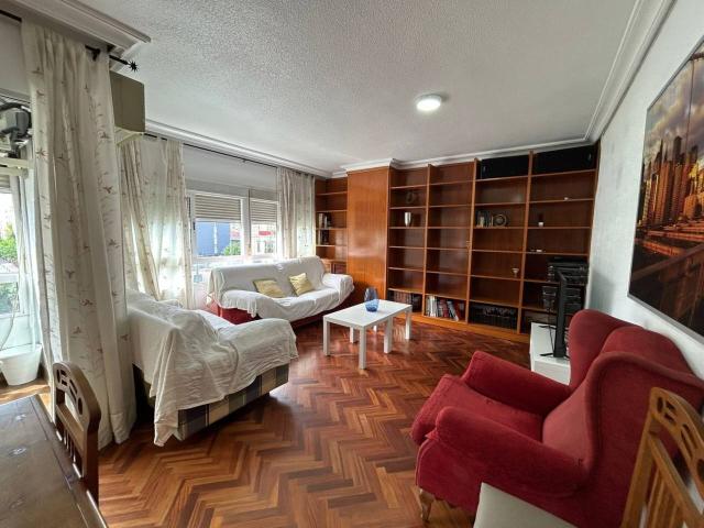 Estupendo y acogedor piso en alquiler en Vistalegre