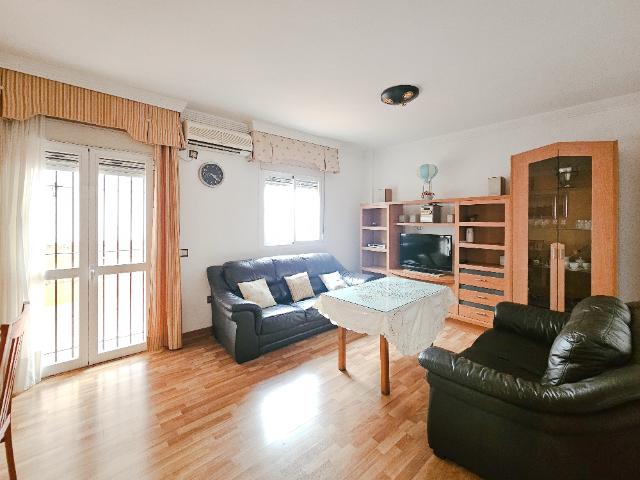 ESTUPENDA CASA UNIFAMILIAR TOTALMENTE AMUEBLADA