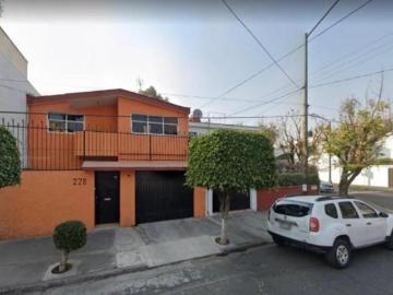 Estupenda Casa Vid en la Nueva Santa María!