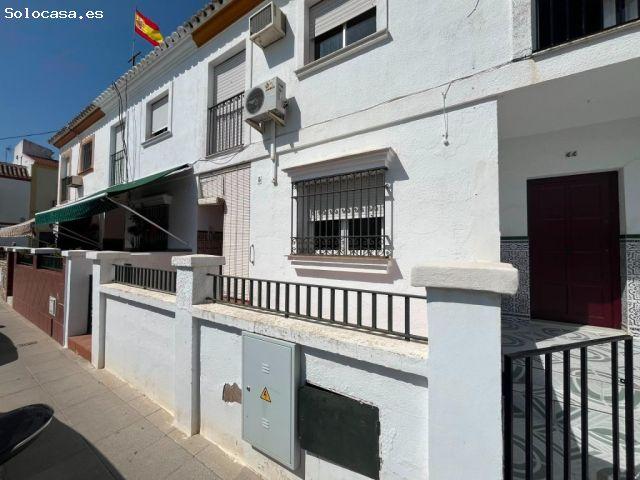 Estupenda casa adosada en el centro de Aznalcázar!