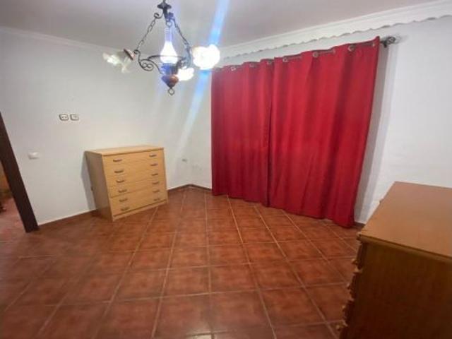 Estupenda casa de una sola planta con 1814 metros de parcela