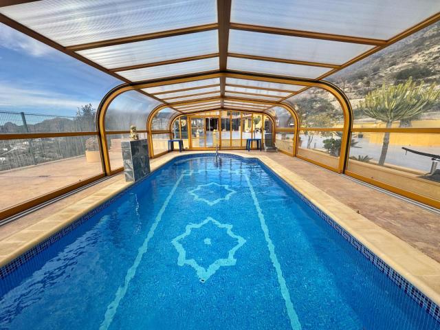 ESTUPENDA CASA EN EL GARAPACHA FORTUNA CON PARCELA, PISCINA CLIMATIZADA, 5 DORM. UNA DE ELLAS CUEVA INCREIBLES VISTAS ¡VISITELA SIN COMPROMISO!