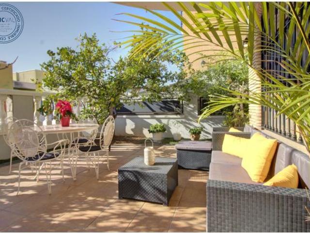 ESTUPENDA CASA EN LA MEJOR ZONA DE ALMENARA