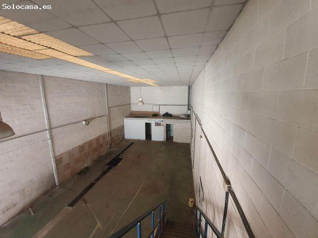 ESTUPENDA NAVE EN CALONGE