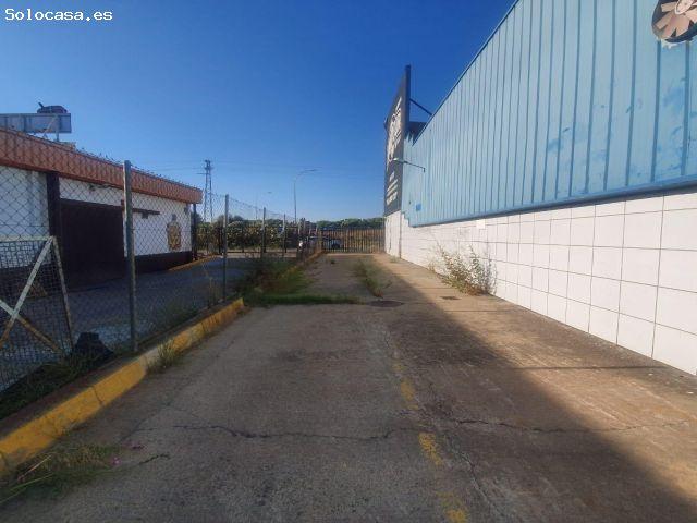 ESTUPENDA NAVE FACHADA A LA A 92