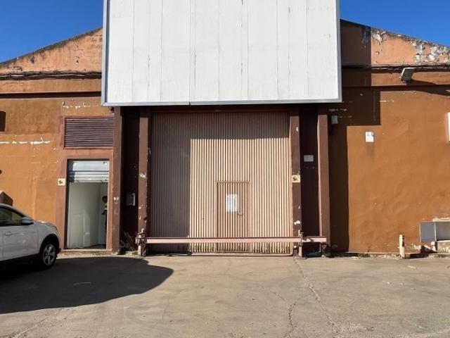 Estupenda nave industrial en Polígono el Pino!