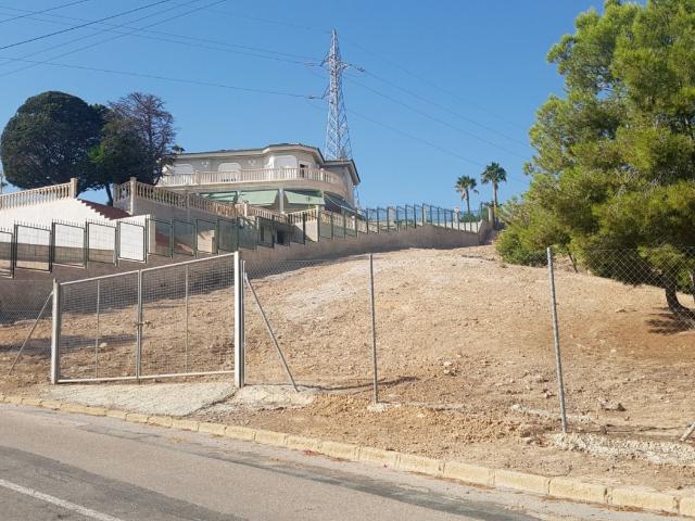 Estupenda parcela en venta en Elche, Bonavista