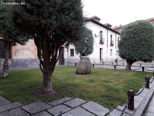 ESTUPENDA PLAZA DE GARAJE EN CASCO ANTÍGUO
