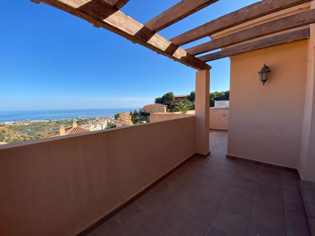 CALAHONDA ESTUPENDA VIVIENDA EN VENTA 2D 2B