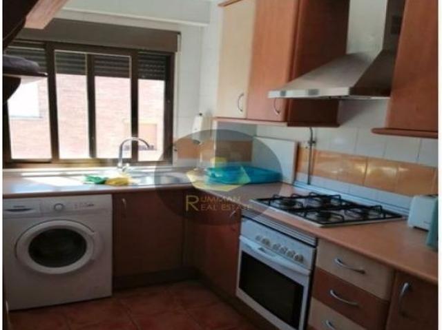 EST / Piso de TRES dormitorios en zona Beiro