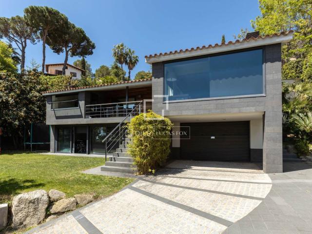 Esta magnífica vivienda unifamiliar se construyó en el año 1. 338m² Premia de Dalt