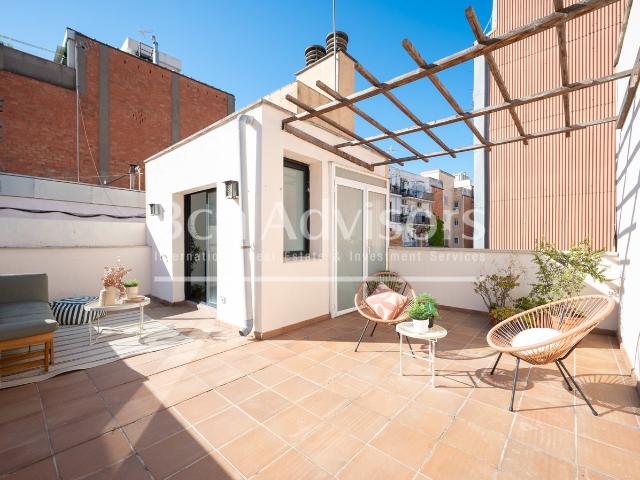 Esta casa de 193 m2 construidos interiores y terraza de 30 m. 208m² Barcelona