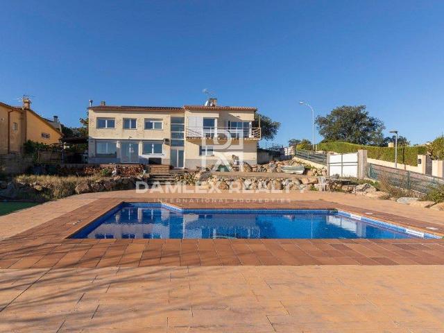 Esta casa es perfecta para vivir todo el año o como casa de. 309m² Sant Feliu de Guíxols