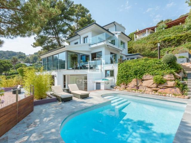 Esta casa para comprar en la Costa Brava tiene una ubicación. 330m² Blanes