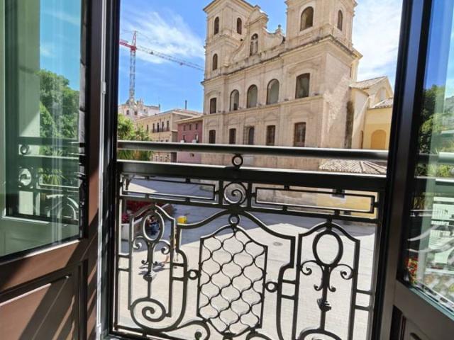 Esta encantadora vivienda se encuentra en el renombrado Edificio Cerdá